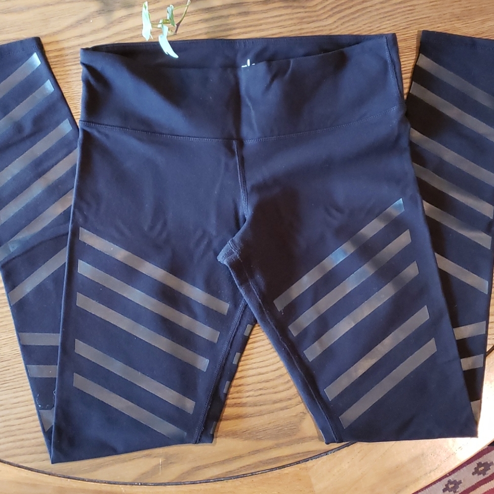 Alo Yoga Airbrush Black Leneal Leggings
